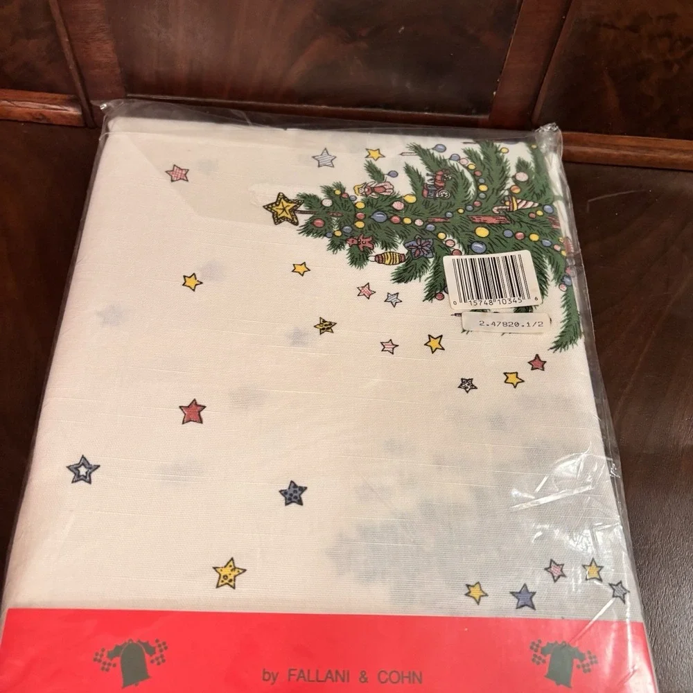 Nikko‎ Christmastime Tablecloth 60x84 Christmas Tree Toys Holiday NIP
